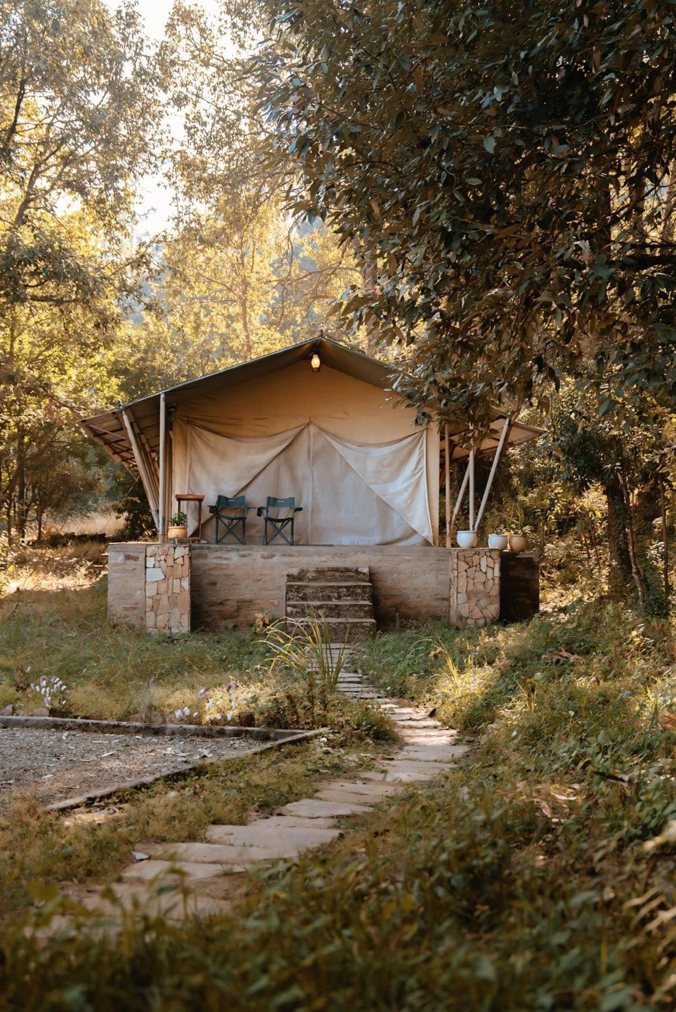 Hotel Nayalap - Rural Himalayan Glamping à Shitlakhet Extérieur photo